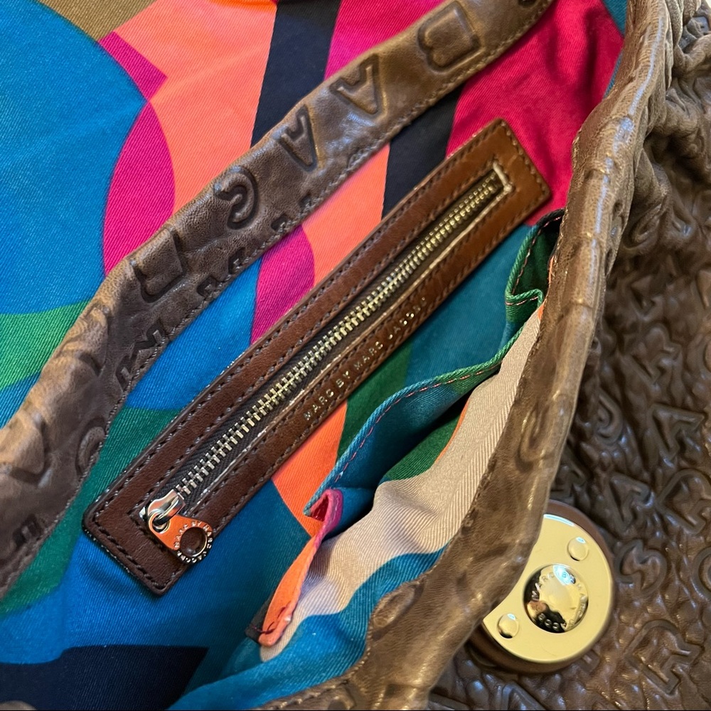 Marc Jacobs Brown Embossed Leather Shoulder Bag - Picture 12 of 16